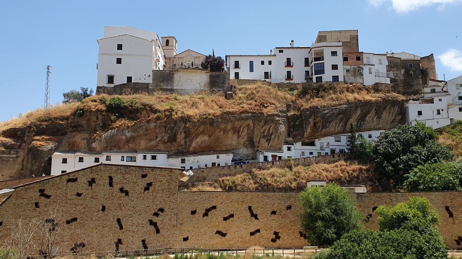 Casa entre Rocas Setenil