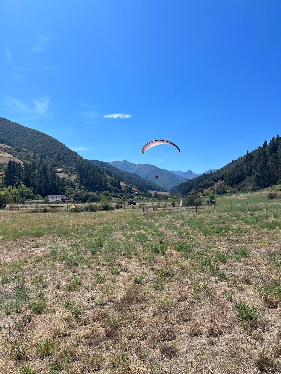 (Potes Fly) Parapente Picos de Europa – Potes