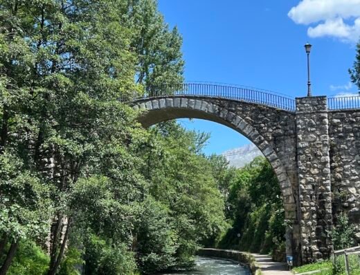 Paseo del río Deva
