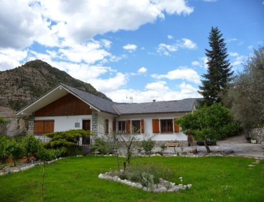 Casa rural El Chalé de Sopena