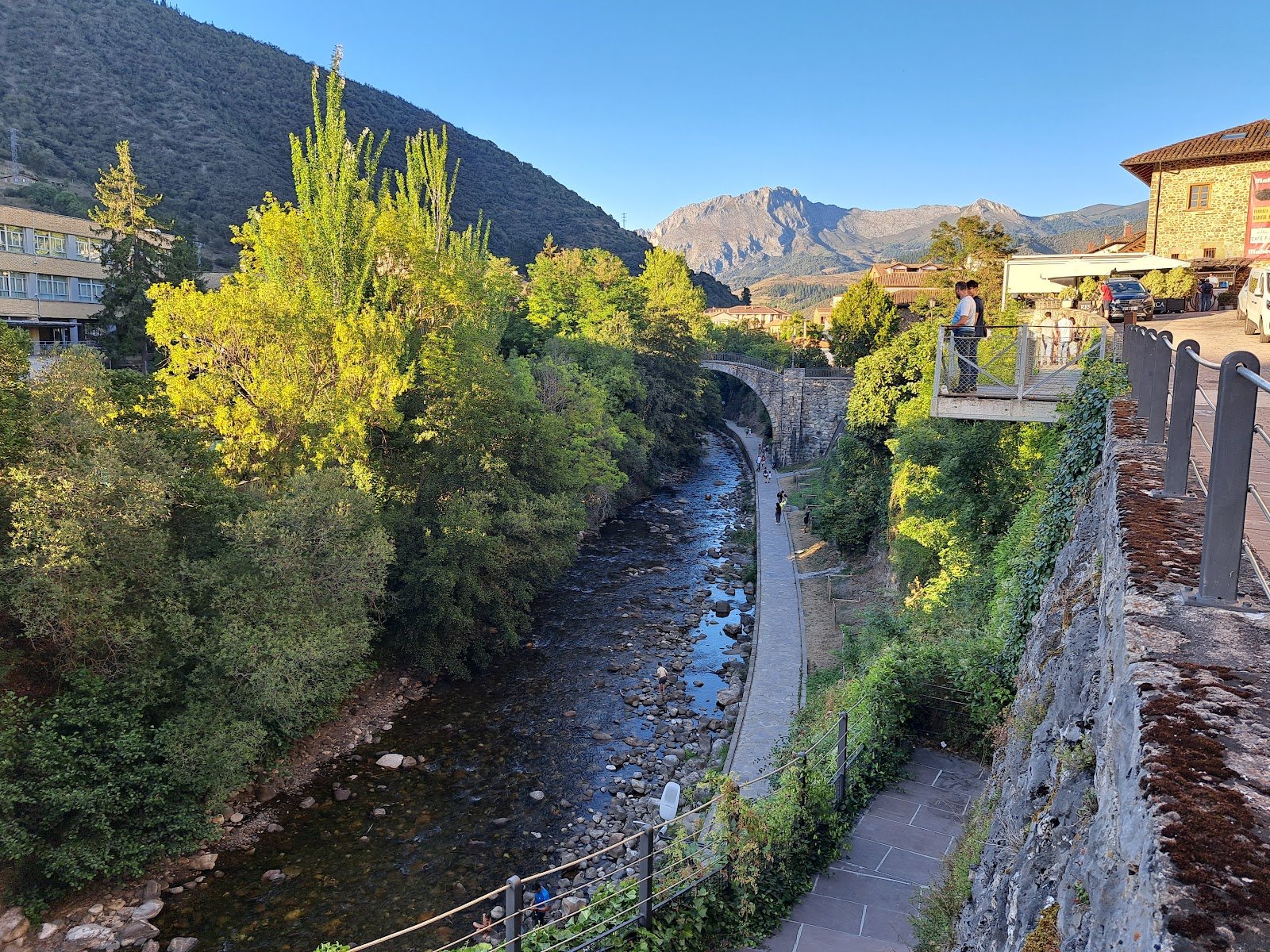 Paseo fluvial de Potes
