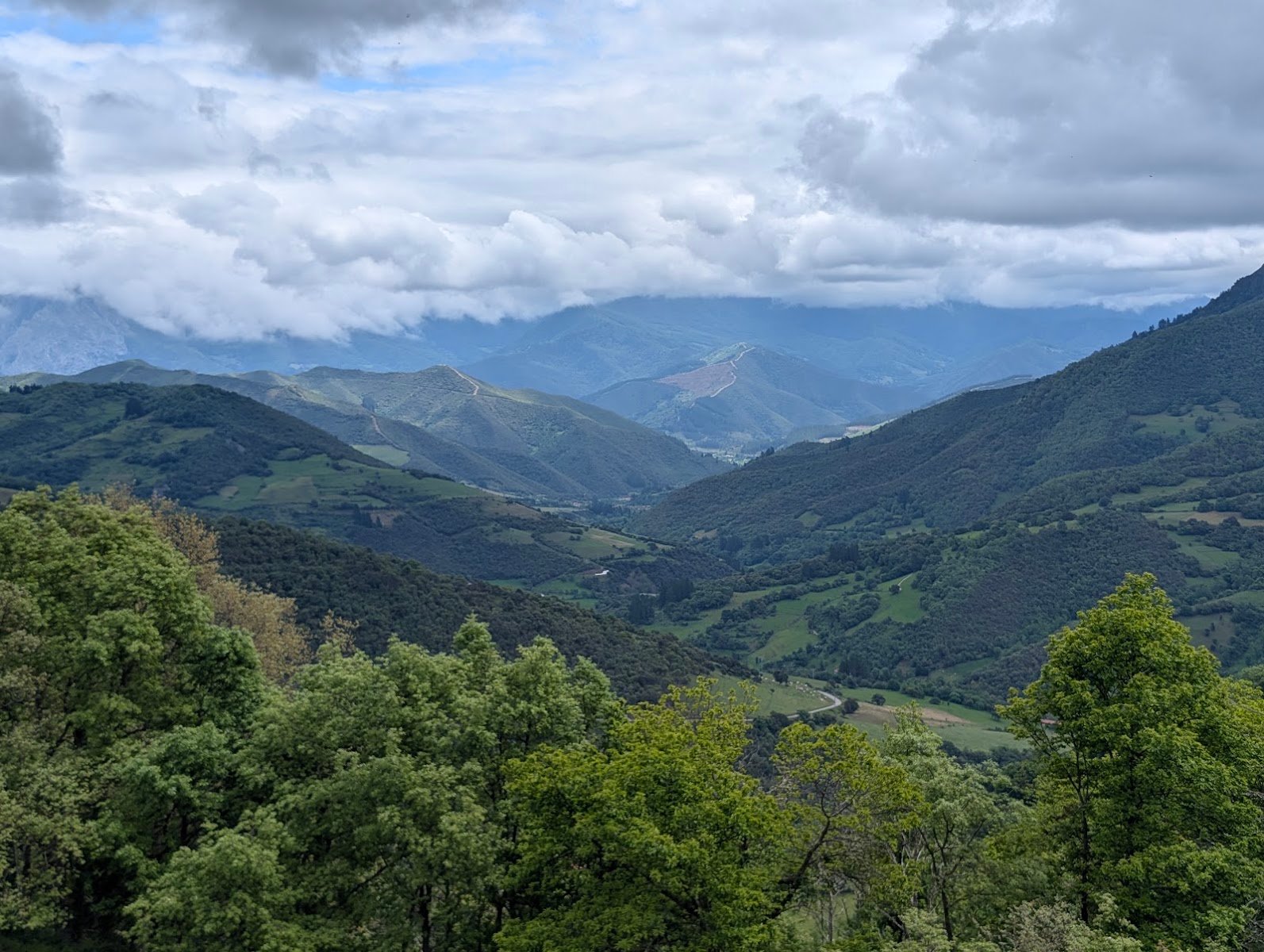 Ruta bajo los Picos