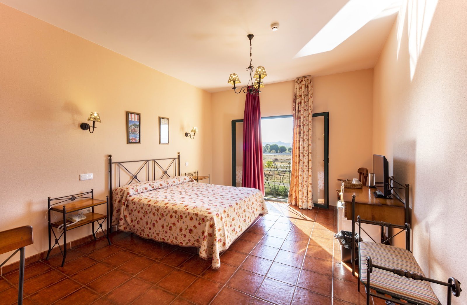 DST Hotel Alonso de Monroy