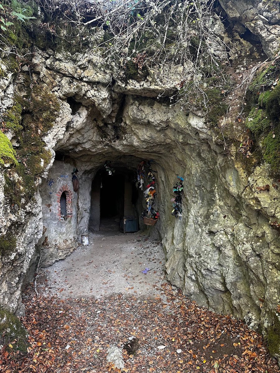 Cueva de la Vieja del Monte