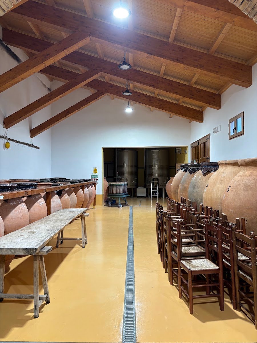 Bodega Asador Las Calzadas. Enoturismo – Vinos Tinácula