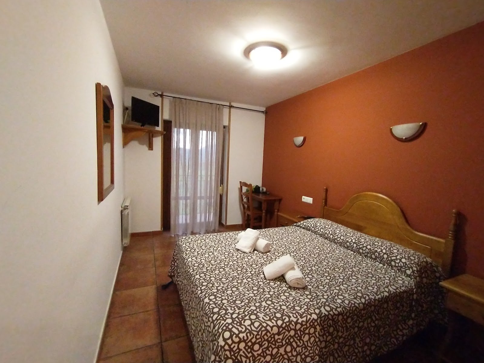 Hotel Restaurante y Casa Rural para grupos El Churrón