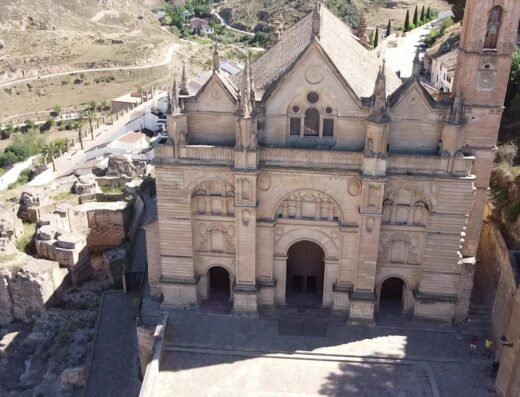 Real Colegiata de Santa María la Mayor
